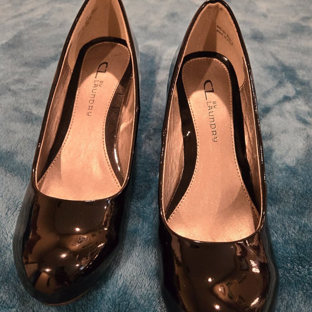 Chinese Laundry Round Toe Wedge Heels